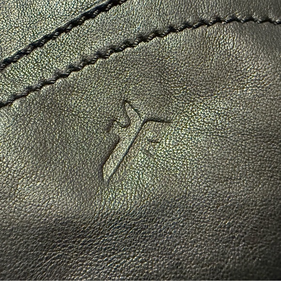 Frye Hobo Bag. NWT - Picture 7 of 10